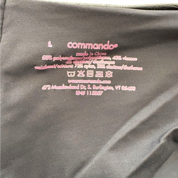 Commando Black alligator Leggings with Pink Logo - Picture 3 of 4